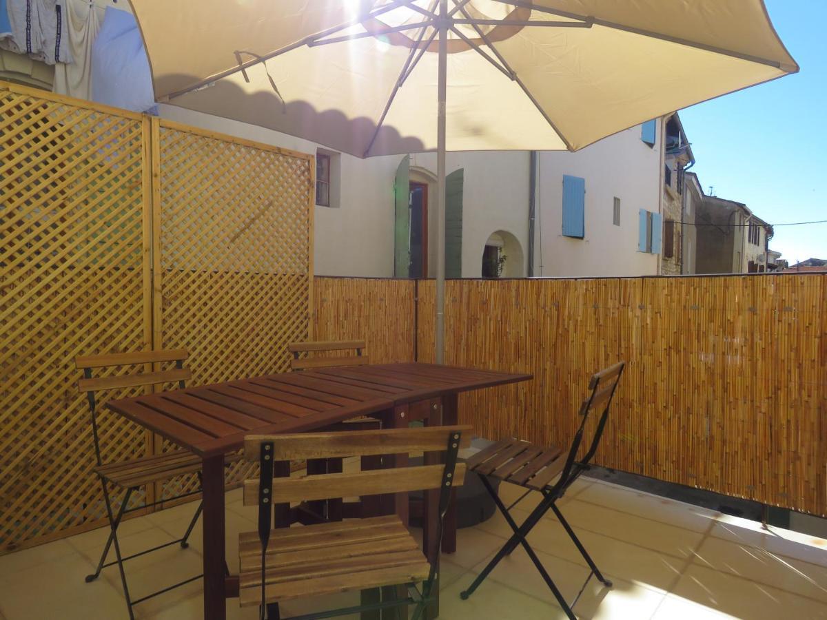 Appartement Centre Historique Avec Terrasse Au Porte De La Camargue Saint-Gilles  Exterior foto